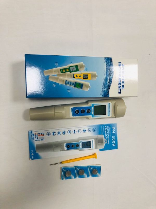 High Accuracy Waterproof PH EC TDS Salinity Temperature 5 in 1 Water Test Meter for Hydroponic and Aquarium